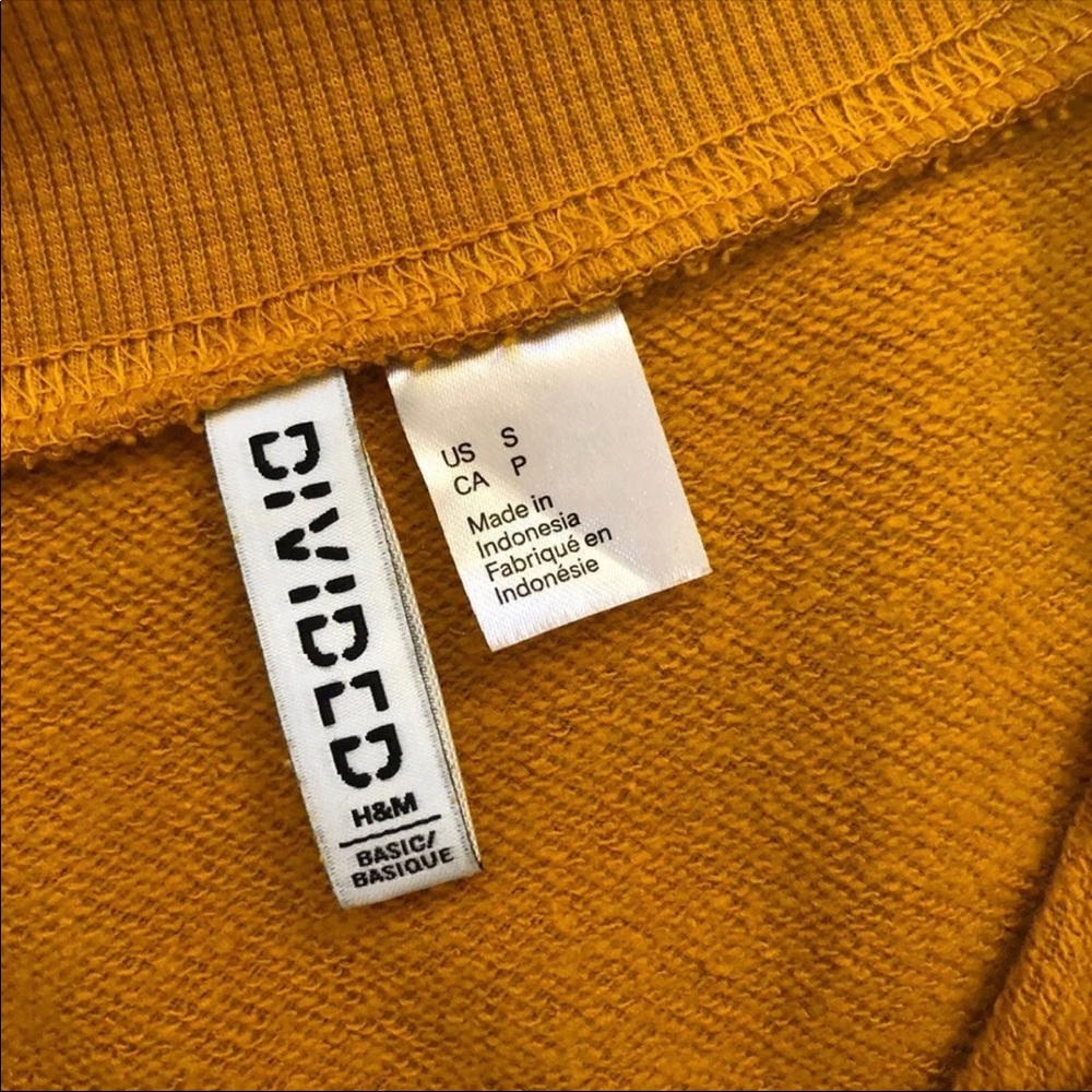 H&M Cropped Quarter Zip Top - Picture 4 of 5